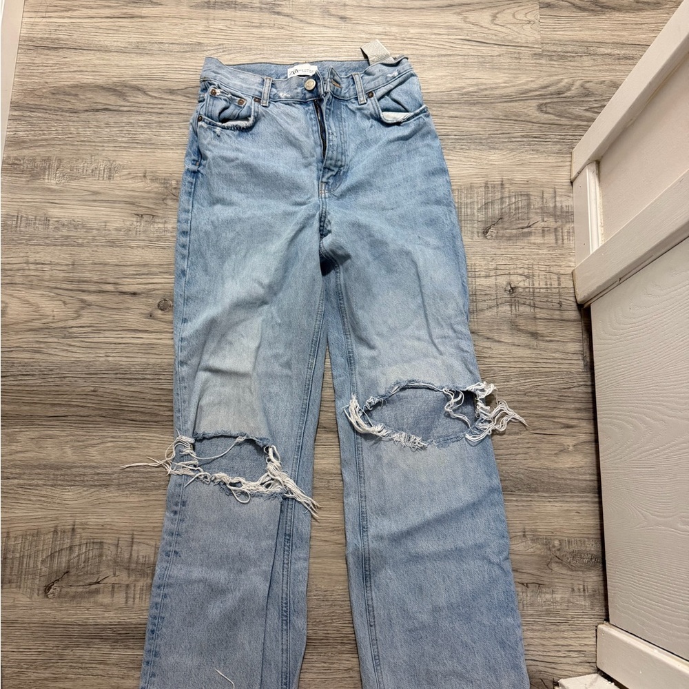 Zara Light Blue Women's Distressed High-Rise Jeans